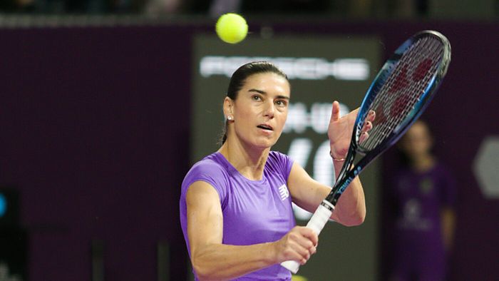 Visul de la Dubai s-a terminat pentru Sorana Cîrstea! A pierdut 7 game-uri la rând și, ulterior, meciul din optimi