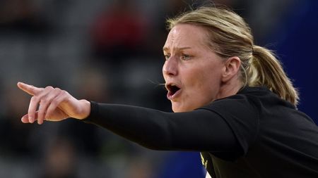 Helle Thomsen este în pole-position pentru a deveni din vară antrenorul echipei CSM București. Bogdan Vasiliu: "Discutăm despre 2 ani de contract cu Cristina Neagu, nu e vorba numai de bani"