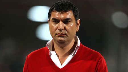 Borcea către "câini":** "Bateți tot! Vă aștept la casierie!"