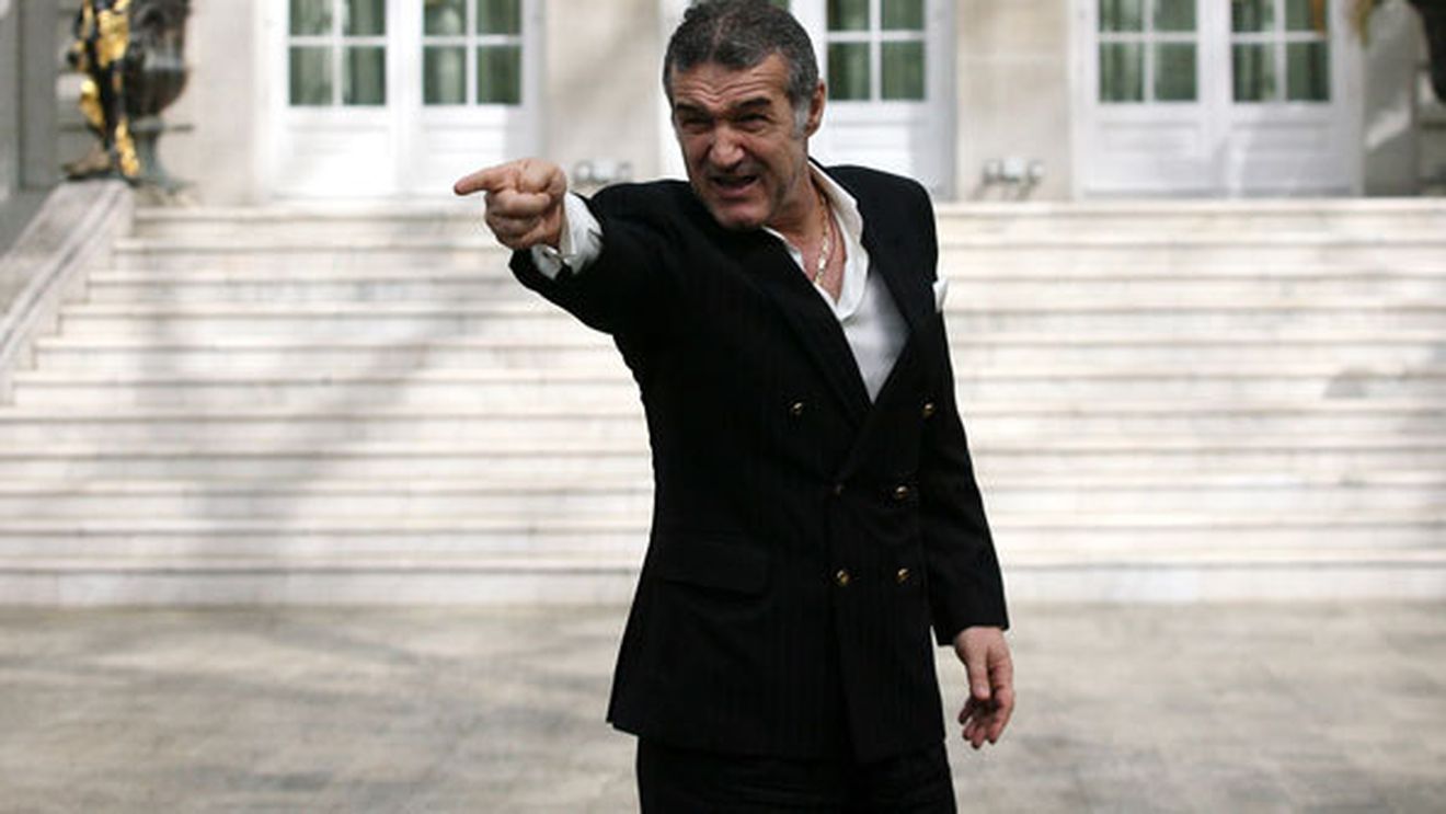 Becali se bagă din nou și îl scoate din echipă pe unul dintre cei mai buni jucători!** Gigi a ORDONAT: așa va arăta primul "11" cu FC Vaslui