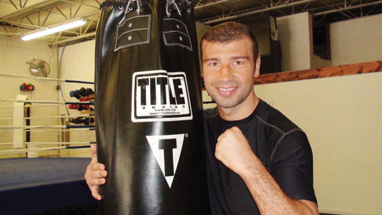 Își face reintrarea în luptele pentru centurile mondiale:** "Îmi doresc să redevin campion mondial!"