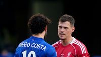 Scene incredibile la un meci caritabil! Diego Costa, la un pas de bătaie cu Martin Skrtel