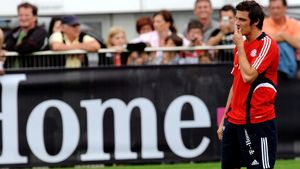 Massimo Oddo: "În Italia, suporterii adverși ne-ar arunca ouă în cap, aici stau împreună!"