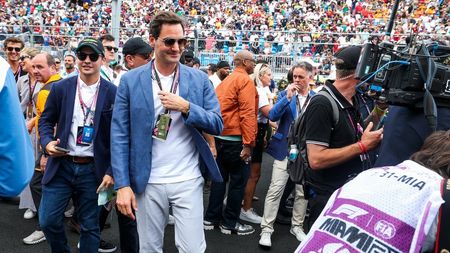 Moment stânjenitor pentru Roger Federer! Cum i s-a putut adresa un fan: „Domnule Rafael Nadal, faceți o poză cu mine?"