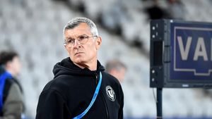 Ioan Ovidiu Sabău face revoluție la U Cluj și a dat 4 fotbaliști afară dintr-un foc! A renunțat la mijlocașul adus de la Gică Hagi și la fostul jucător al lui Dinamo București