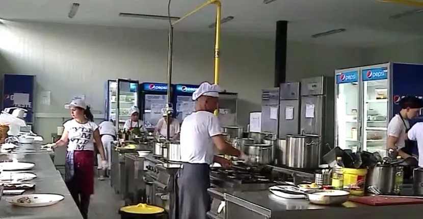 Un bucătar din Costinești face dezvăluiri revoltătoare! Ce se întâmplă la unul dintre cele mai populare localuri din stațiune
