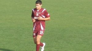 Îl are idol pe Niculae și e noua speranță din Giulești!** Șumi l-a chemat la prima echipă