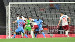 Țeapă de jumătate de milion de euro! Cum a fost păcălit fotbalistul român de clubul din Turcia unde își încasa salariul: nu mai zboară la Istanbul de teamă că va fi reținut!