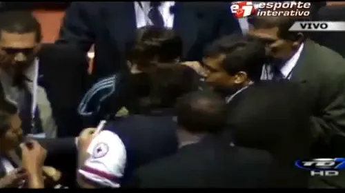 VIDEO** Scene incredibile la amicalul Costa Rica – Argentina! Messi, luat pe sus de adversari pentru autografe
