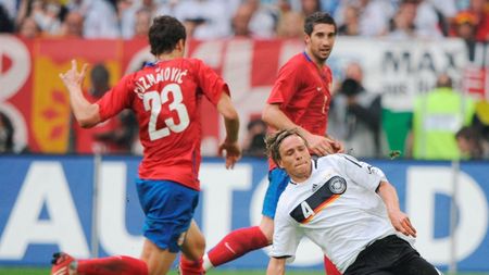 Kuzmanovic îl tachinează pe Marica!** "Să nu se întoarcă la Stuttgart dacă dă gol Serbiei!"