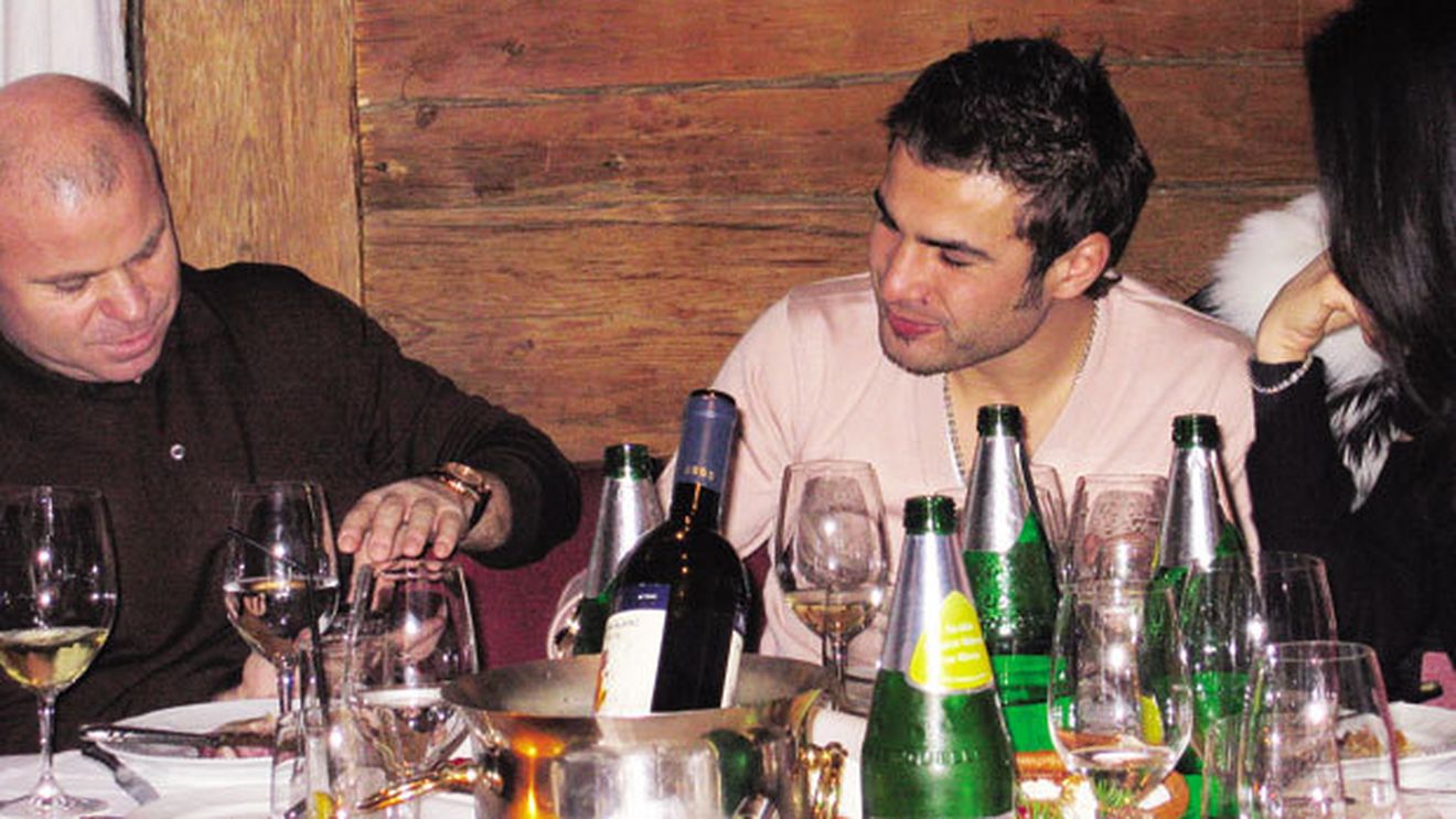 Party în Pipera?** Culisele noului 'caz Mutu': "A fost pe teren cu Uruguay?!"