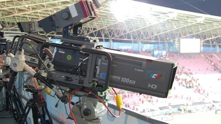 Dragomir: "Voi scoate peste 120 de milioane de euro din drepturile TV"!** Crezi că e posibil?