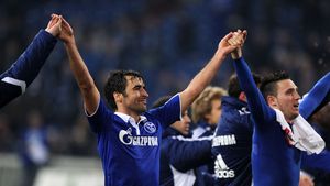 Golul 400 al lui Raul în viitorul muzeu al fotbalului german: **"Trăiesc momente formidabile în Bundesliga"