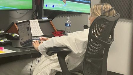 Televiziunea a angajat-o la 32 de ani pe celebra sportivă care are avere de peste 10 milioane de euro