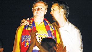 Răchită: "Putere de decizie nu are, cunoștințe fotbalistice am văzut că nu are, nu știu ce face managerul Stelei la echipă"