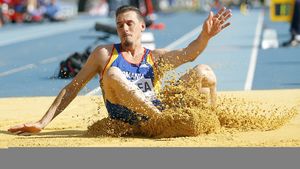 Lotul României va include 17 atleți la Campionatele Europene de sală, de la Praga. Marian Oprea, principalul pretendent la o medalie