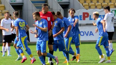 Petrolul a învins Metalul Buzău înaintea debutului în noul sezon. Viorel Moldovan a testat și un albanez, un suedez și un moldovean. A debutat și belgianul Poelmans
