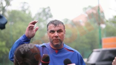 Cosmin Olăroiu pune performanța înaintea sentimentelor!** Măsura incredibilă luată de antrenorul român