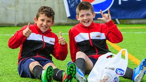 8 km pe bicicletă. Trup și suflet pentru fotbal. Doi puști au făcut senzație la Cupa Hagi Danone de la Cluj