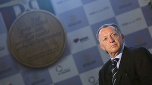 Reacția președintelui lui Lyon la acuzațiile de blat! "Există întotdeauna o complicitate între jucători pe teren"