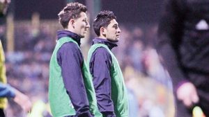 Rămân frații Costea?** 'Nilă' și 'Cioară' ar putea regreta 'episodul papanașilor', după care Reghe a fost dat afară de la Craiova! Ce spune antrenorul Stelei