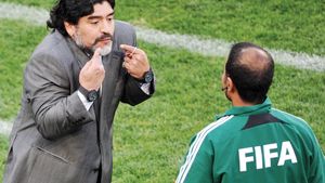 Vlăduț Munteanu e singurul român cu ceas "Maradona"