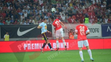 Becali: "A fost o luptă între pitici și elefant!"** Ce spune despre accidentarea lui Chiricheș și ce i-a transmis lui Borcea