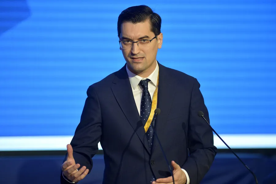 Răzvan Burleanu îl susține total pe Edward Iordănescu