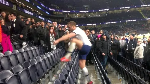 Scene șocante la finalul meciului! Fotbalistul lui Tottenham a sărit la bătaie cu fanii din tribune: „E fratele meu! E fratele meu!” | VIDEO