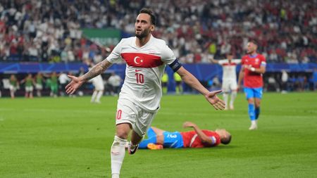 Reacția tulburătoare a lui Hakan Calhanoglu, după Olanda - Turcia 2-1! Care a fost greșeala fatală a naționalei lui Montella: „Mi-aș fi dorit să nu facem asta!”