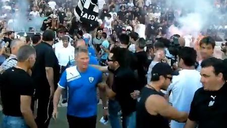 VIDEO Ce va fi în caz de eșec?**  Boloni, intimidat de primul contact cu fanii lui PAOK
