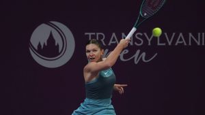 Simona Halep revine pe terenul de tenis. Ce meci va avea la turneul de la Iaşi