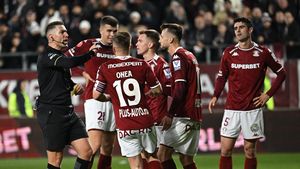 Fotbalistul Rapidului, pe care Mitică Dragomir îl evaluează la 10.000.000 de euro, mesaj ce pare un atac la Șumudică: „Nu trebuie să ne apărăm, să ne retragem de frică”. EXCLUSIV