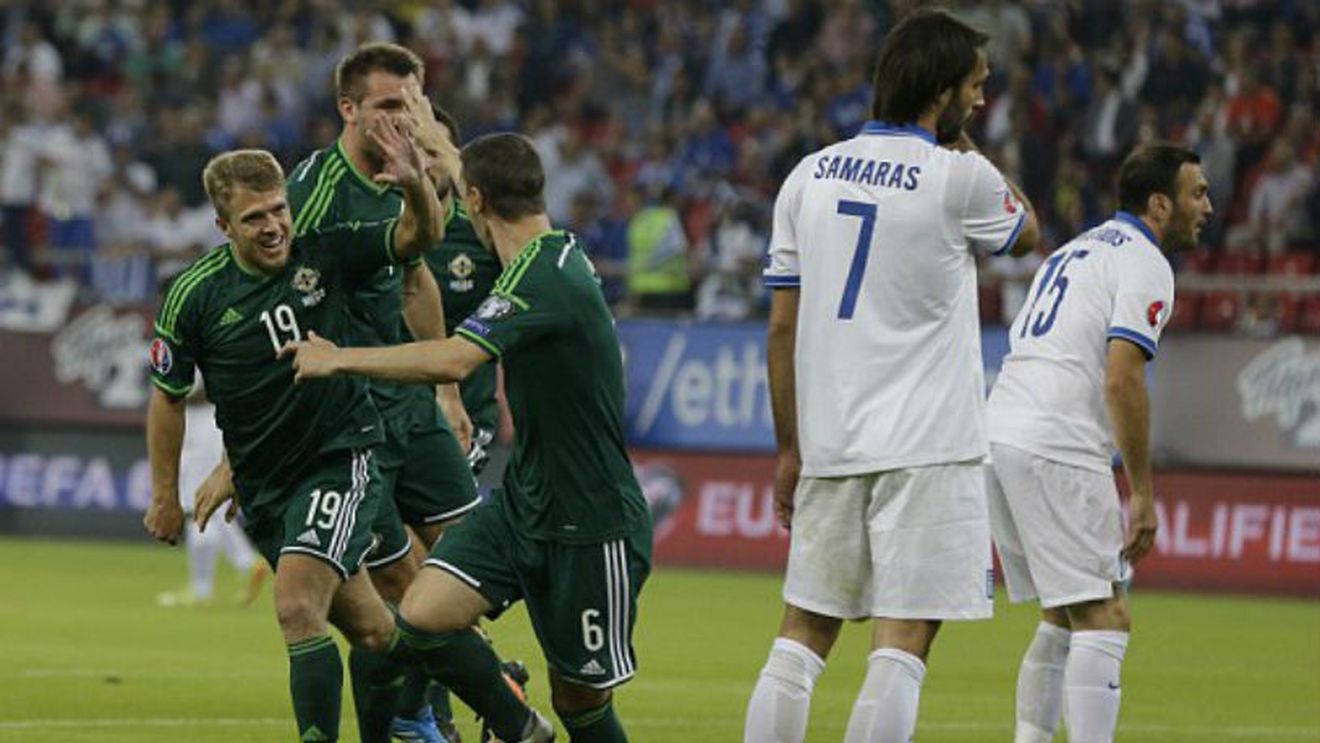 O'Neill, selecționerul Irlandei de Nord, a convocat 25 de jucători pentru meciul cu România