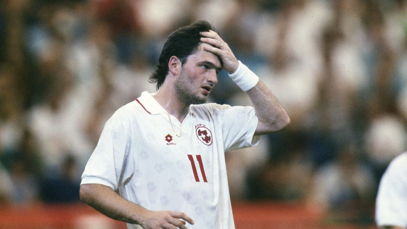 Transformarea uluitoare a lui Stephane Chapuisat, coşmarul elvețian al României. Cum arată azi, la 55 de ani: "Hagi a fost, cu siguranță, cel mai bun fotbalist român"