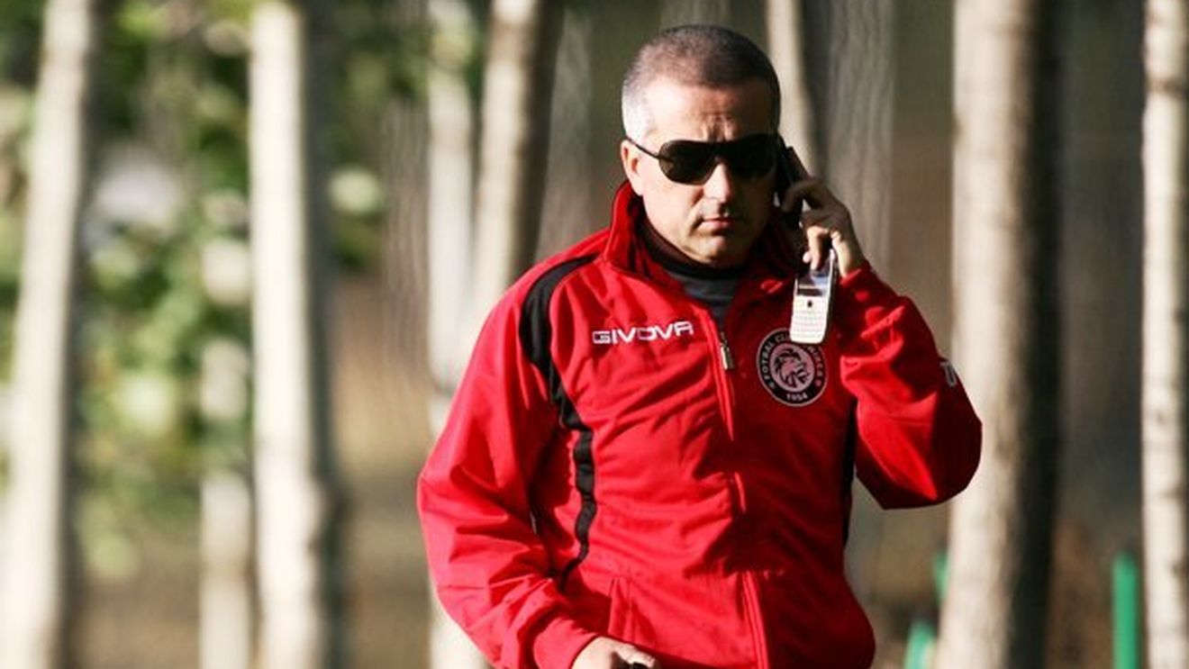 Felix Grigore îi răspunde lui Reghecampf: "El a fost pe bancă la meciul de pomină Craiova - CFR 2-3!"