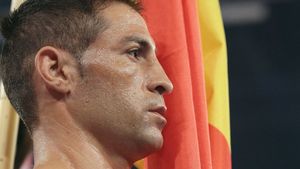 "Bombardierul", atac la Albion. Sâmbătă: Viorel Simion vs Lee Selby