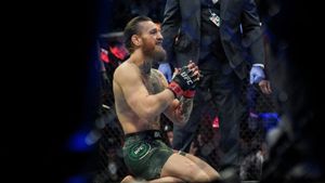 VIDEO |  McGregor, primul KO cu umărul din istoria MMA-ului! L-a nimicit pe Donald Cerrone în 40 de secunde