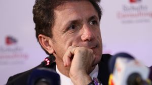 Gică Popescu: "Am câștigat mai mult din afaceri decât din fotbal"