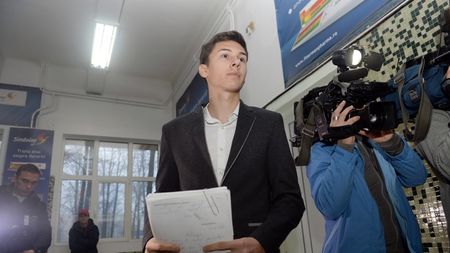 "Sunt puțini jucători care au apartament cu trei camere la Dinamo" Reacția lui Anghelache după ce Rotariu a fost lăsat pe banca de rezerve cu Chiajna