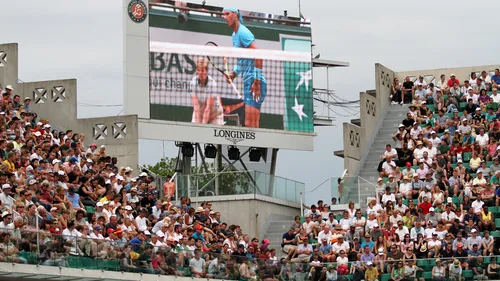 4 terenuri pe care trebuie să ajungi la Roland Garros. Te întâlnești cu Muttley din Wacky Racers. Sau vezi altfel forehandul lui Nadal. Corespondență din Paris