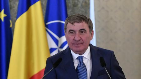 Cum au petrecut Gigi Becali şi Valentin Ceauşescu la aceeaşi masă, în SUA, după victoria României cu Argentina. Au fost invitații lui Gică Hagi şi ai Generației de Aur: „A ajutat enorm”