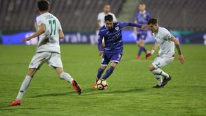 STUDIU DE CAZ | Ce vrea un jucător de 19 ani cu 6 meciuri în Liga 1: banii pe transferul său să fie virați, TOȚI, într-un cont privat, iar 20% să nu mai ajungă la club. Reprezentantul fotbalistului explică: "Le-am dat o soluție ca să ajungă banii și la jucător. Să nu îi ia Finanțele pe toți"