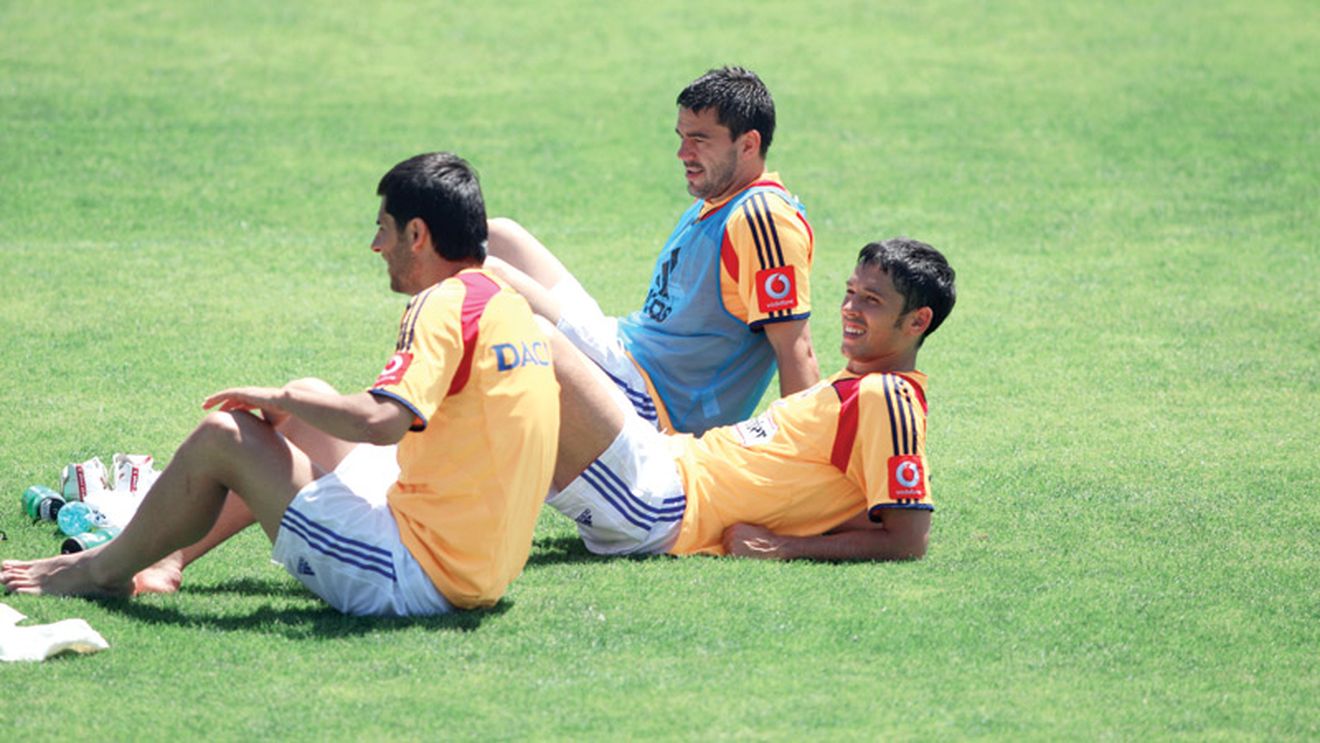 Pițurcă se plânge că are mulți absenți la națională