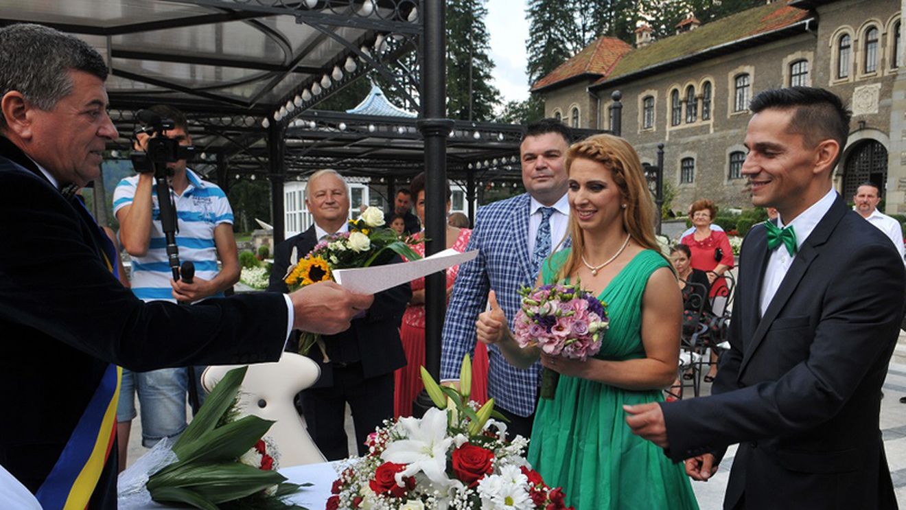 Campioana olimpică Alina Dumitru și Ciprian Sămărghițan au spus "da", la Bușteni. Lucian Bute i-a păzit îndeaproape