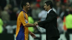 Rădoi:** "Steaua merita să câștige detașat cu Dinamo!" VEZI ce spune despre relația cu Răzvan Lucescu!