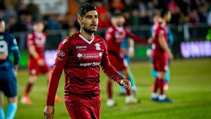 Declarații incredibile din tabăra Rapidului! „Au stat toată noaptea să legitimeze jucători. Acum am aflat”