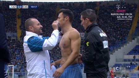 FOTO | Radu Ștefan, plin de sânge în ultimul meci al lui Lazio din Serie A. Un fost jucător al lui Liverpool l-a "taxat" pe fundașul român
