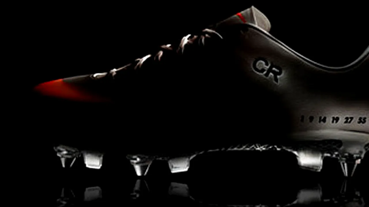 CODUL lui Ronaldo! CR7 și-a făcut cadou ghete noi pentru 2013! FOTO Cum arată Nike Mercurial Vapor IX