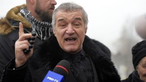 Dezvăluire fabuloasă despre Gigi Becali și melodia lui favorită! Miliardarul din Pipera este înnebunit după o piesă cântată de grecul Vasilis Karras | VIDEO